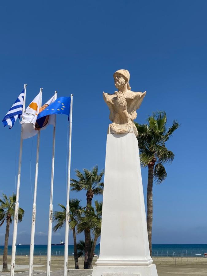 Larnaca Beach Apartment 1A Eksteriør billede