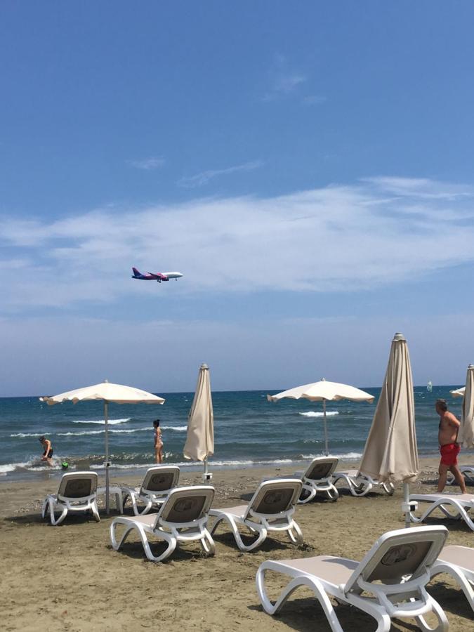 Larnaca Beach Apartment 1A Eksteriør billede